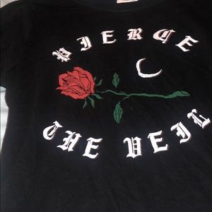 Pierce the veil tee great condition